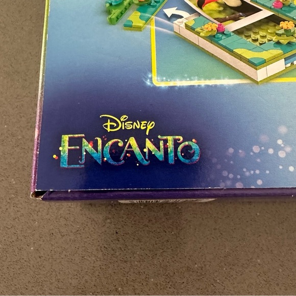Avail Dec 4 LEGO Disney Encanto Mirabel’s Photo Frame & Jewelry Box 43239 | - Picture 7 of 8